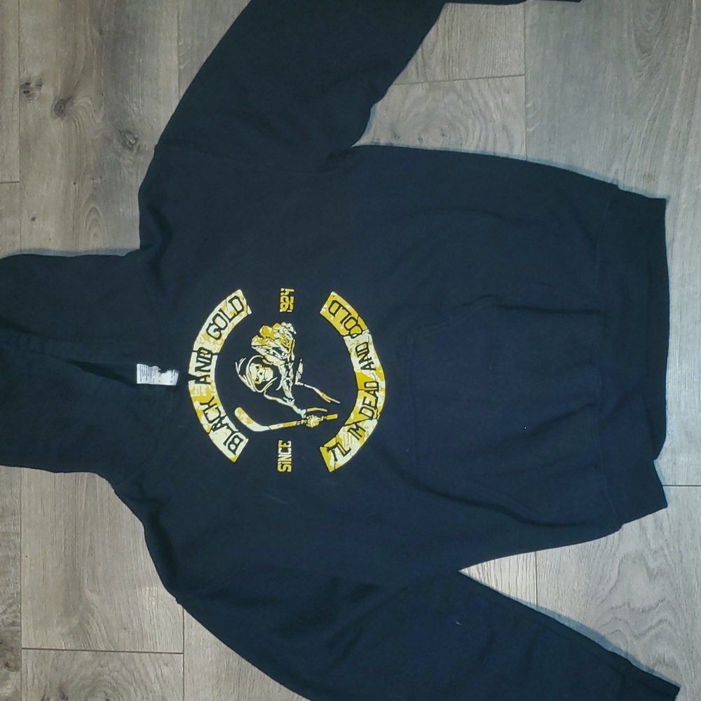Bruins hoodie